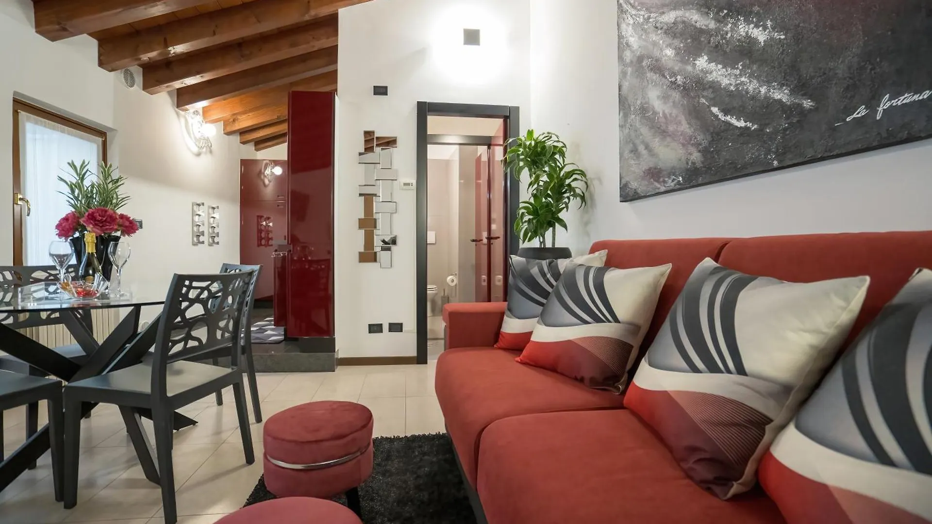 Carpediem Eleganza E Conforto Vicinissimo Alla Arena Di Vr Верона Италия